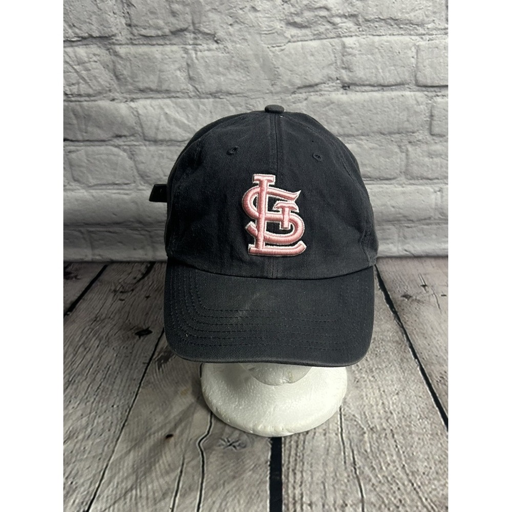 ST. LOUIS CARDINALS New Era Strap Back Gray Pink Womens Hat